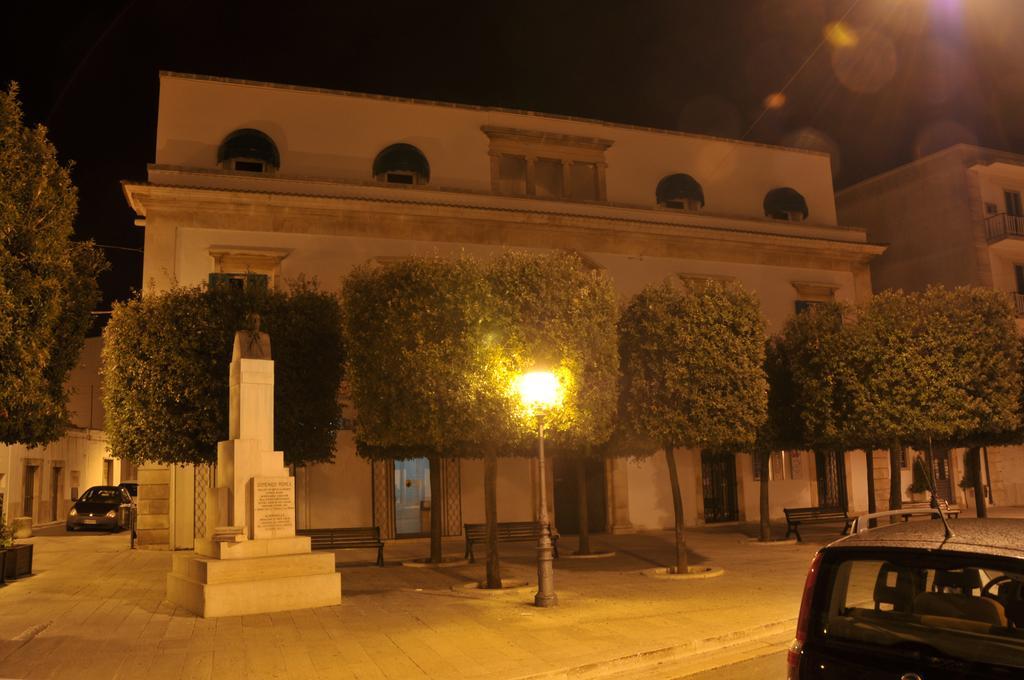 Palazzo Agrusti - Residenza D'Epoca Bed & Breakfast Alberobello Eksteriør bilde